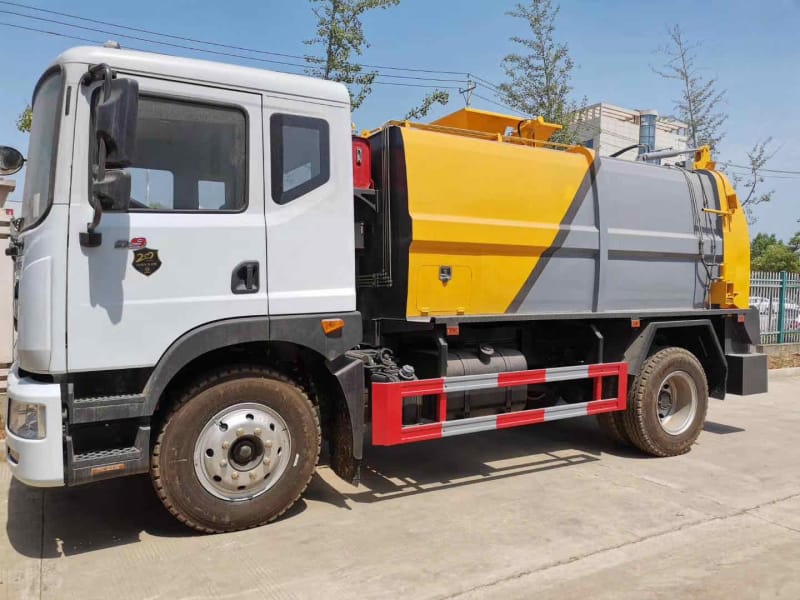 國(guó)六D9餐廚垃圾車(chē)-方罐餐廚垃圾車(chē)