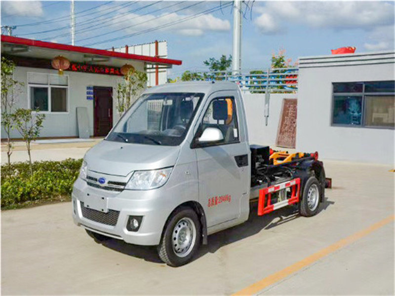 開瑞勾臂垃圾車批發(fā)價(jià)格實(shí)惠