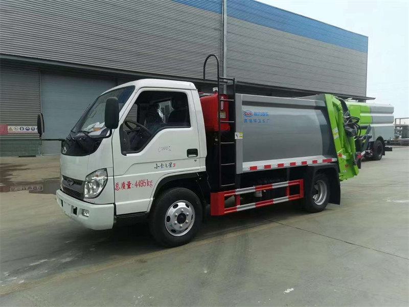 福田藍(lán)牌壓縮垃圾車更省油