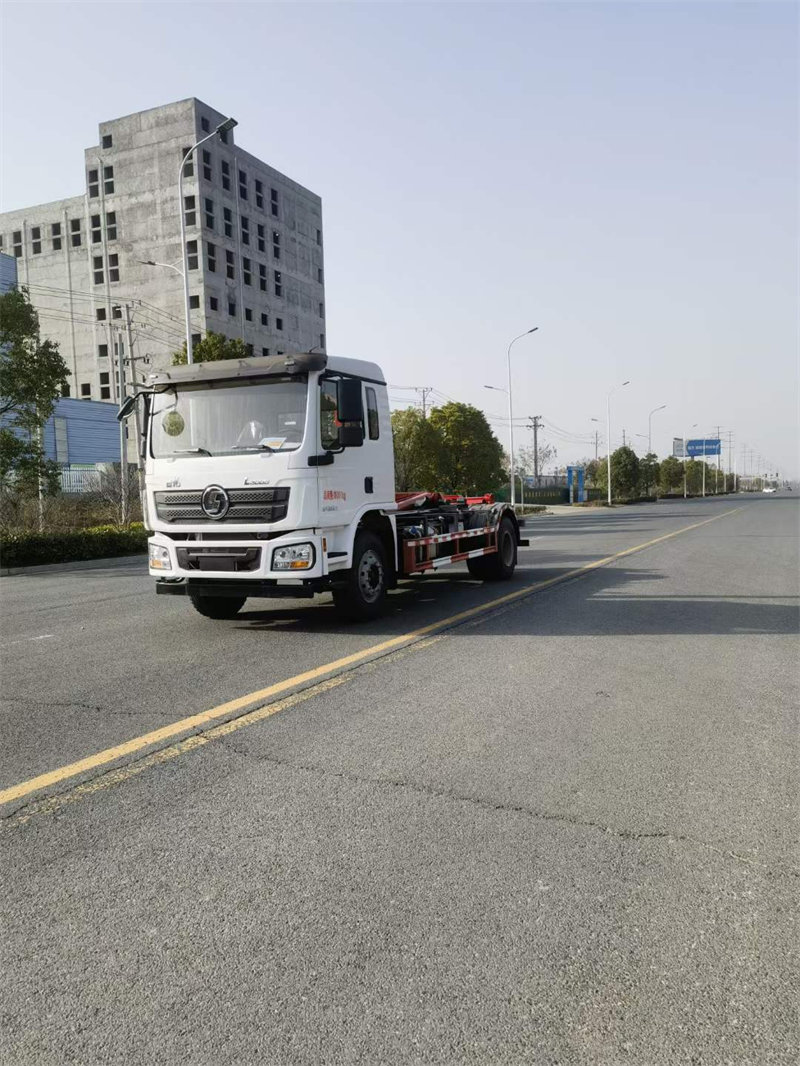 德龍14方勾臂式垃圾車(chē)今日現(xiàn)車(chē)推薦
