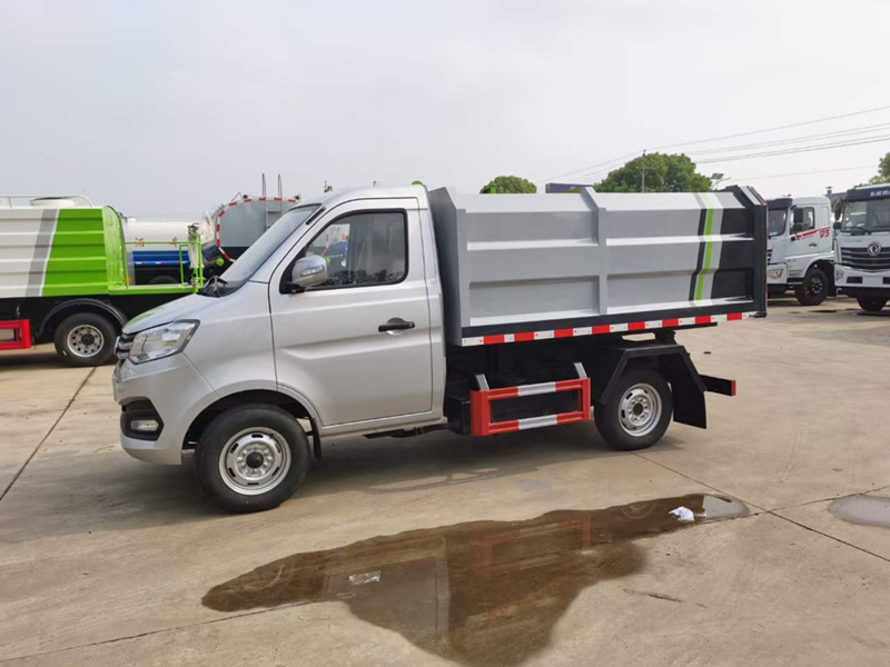 長安3方側(cè)掛桶垃圾車特價(jià)處理