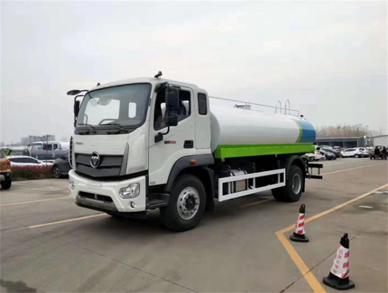 瑞沃9方灑水車(chē)寬體豪華